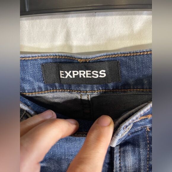 Express Jeans   - Picture 3 of 4